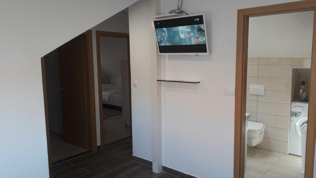 Apartmani Zilic Dugi Rat Exteriér fotografie