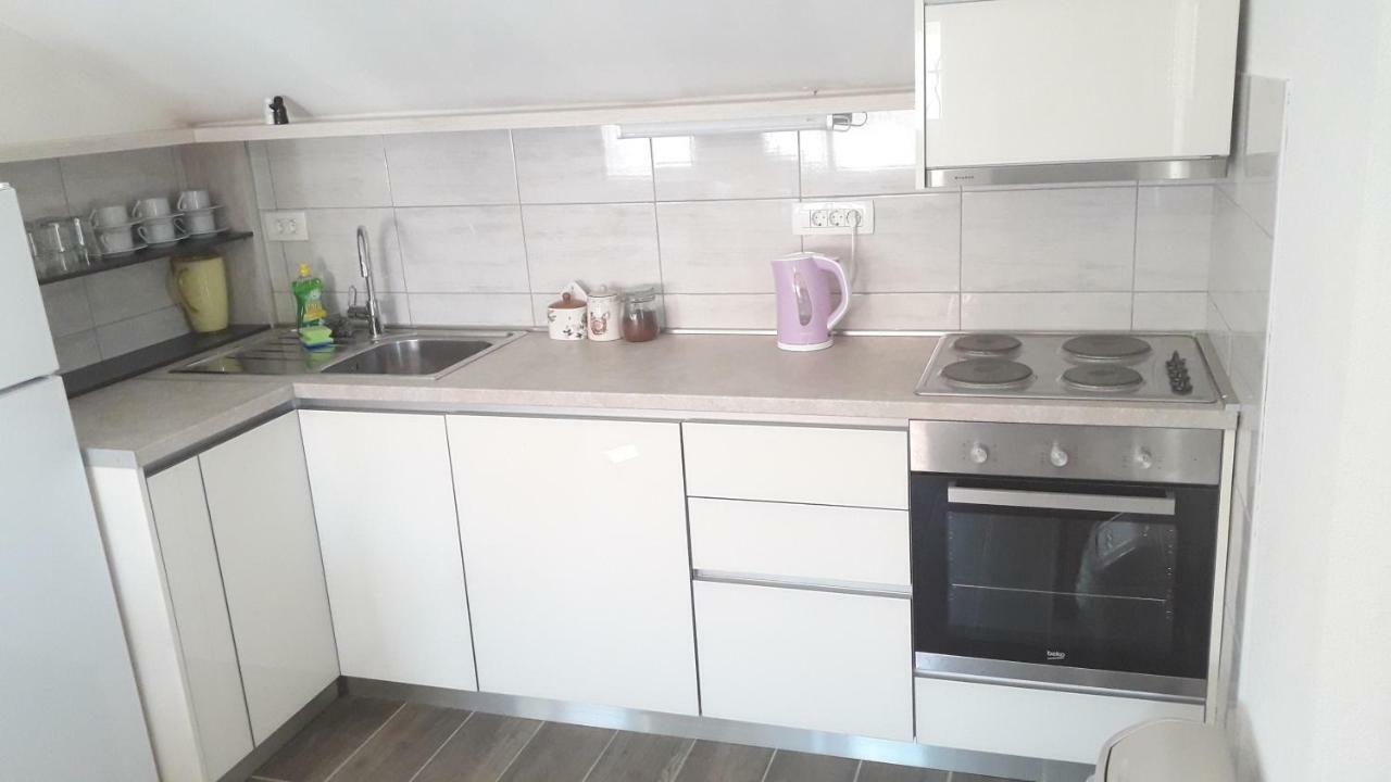 Apartmani Zilic Dugi Rat Exteriér fotografie