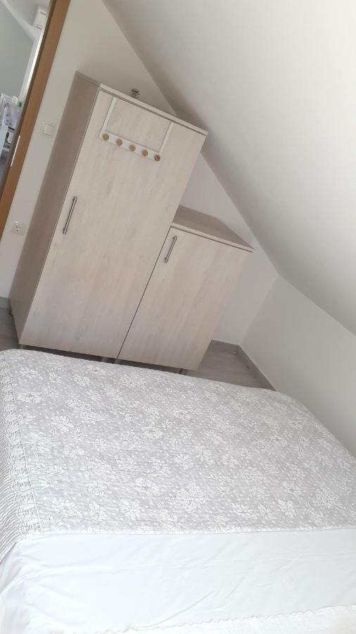 Apartmani Zilic Dugi Rat Exteriér fotografie