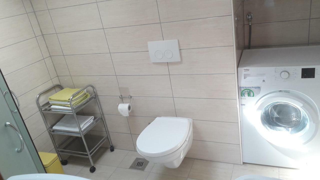 Apartmani Zilic Dugi Rat Exteriér fotografie