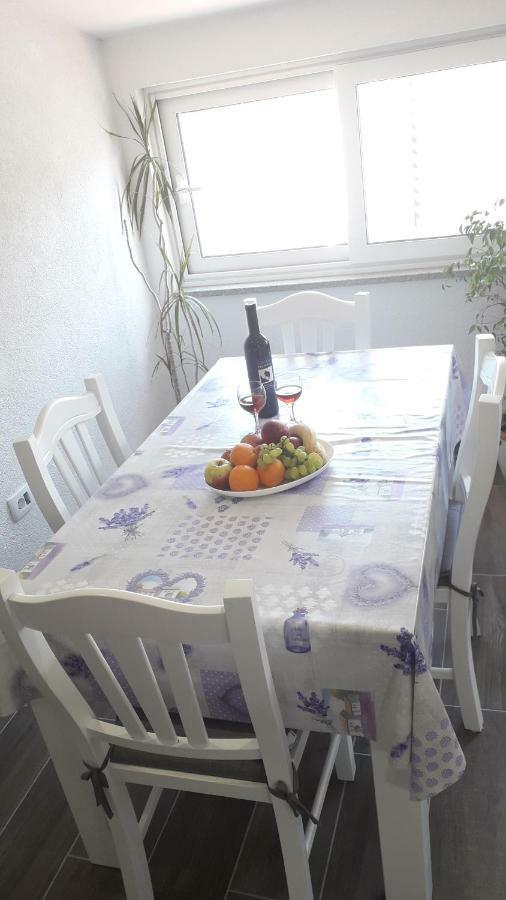 Apartmani Zilic Dugi Rat Exteriér fotografie